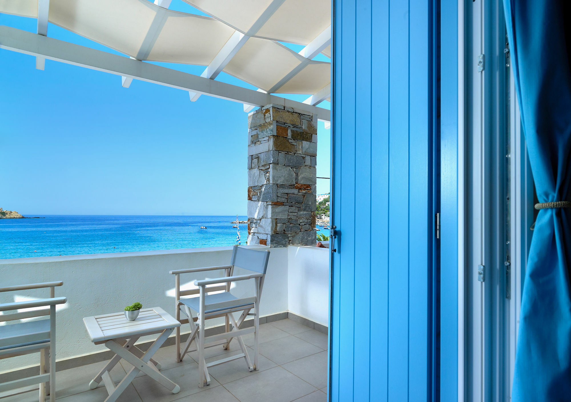 Blue Harmony Hotel Kini ภายนอก รูปภาพ