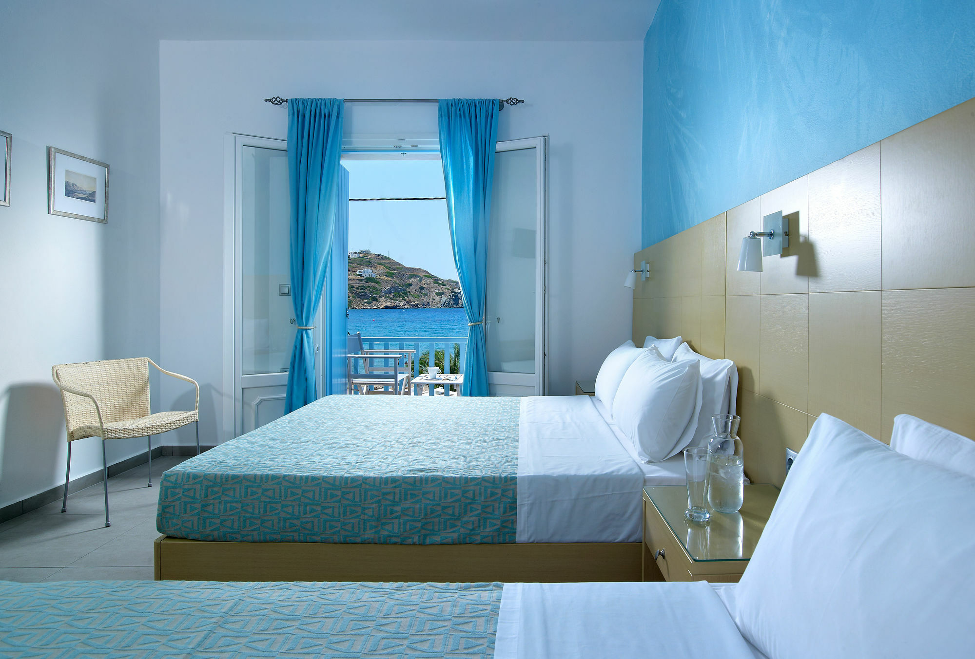 Blue Harmony Hotel Kini ภายนอก รูปภาพ