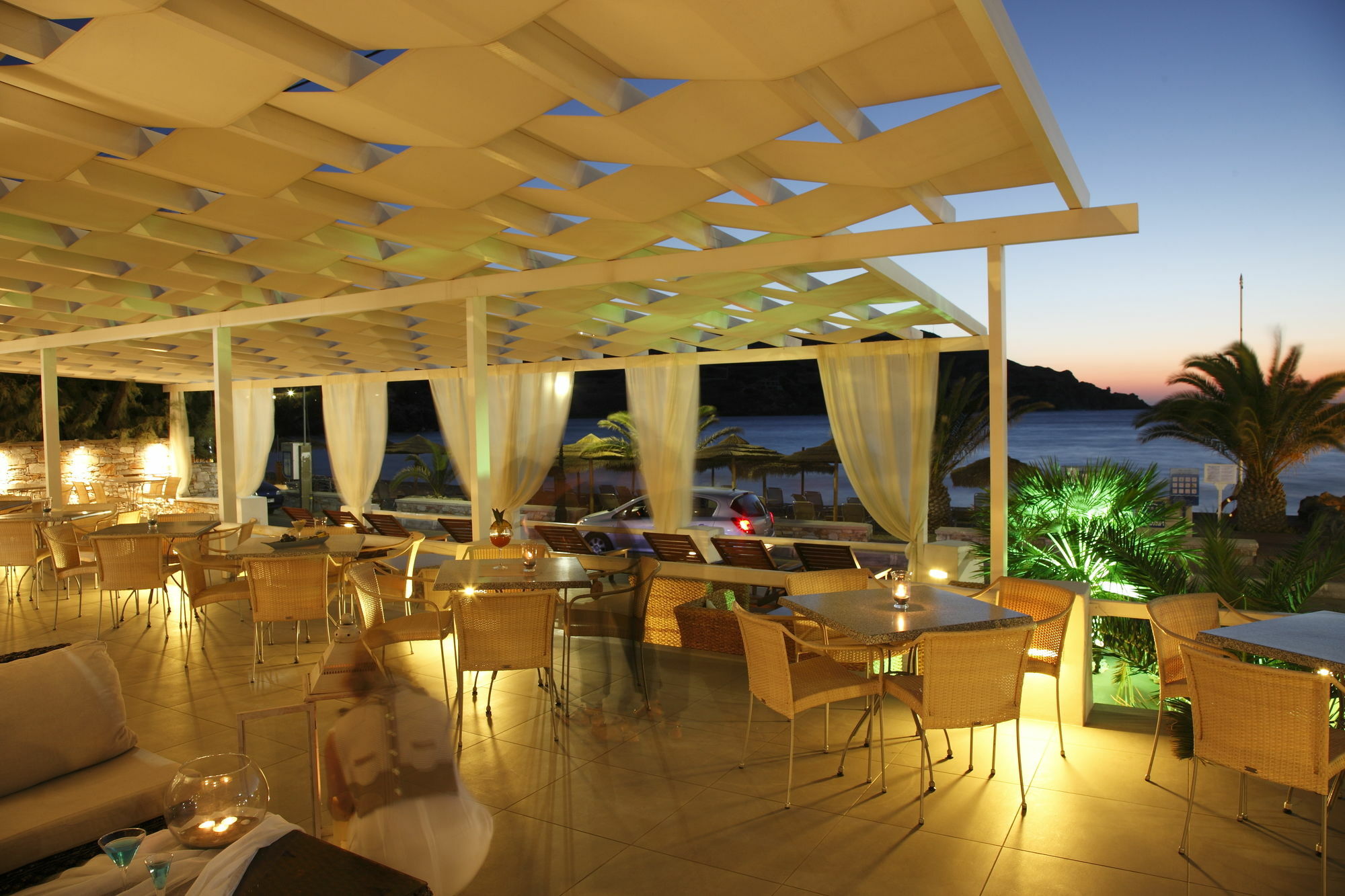 Blue Harmony Hotel Kini ภายนอก รูปภาพ